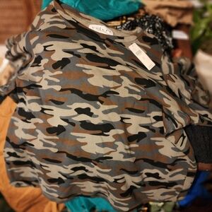 Cute Anthropologie Velvet Camo shirt. Size XL.